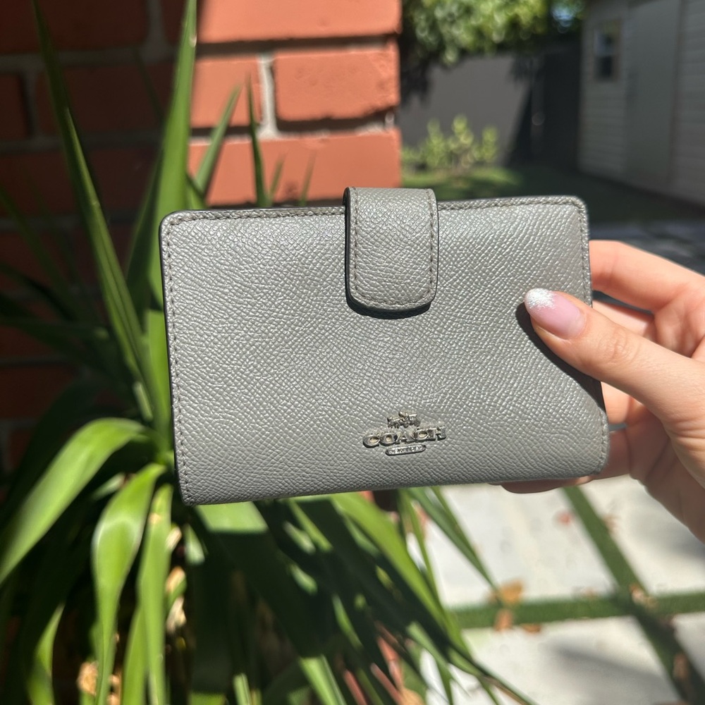 Coach bifold wallet grey leather - Picture 2 of 6
